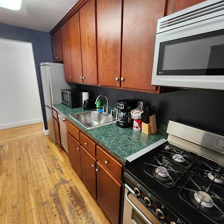 Spacious 3 Bedroom Apartment Mins To Nyc! Union City Eksteriør billede