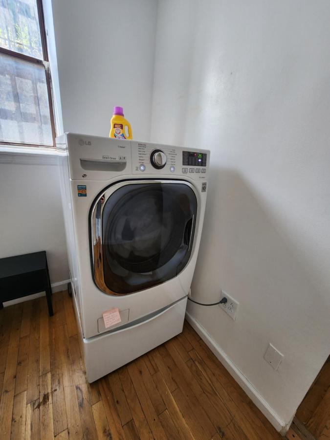 Spacious 3 Bedroom Apartment Mins To Nyc! Union City Eksteriør billede
